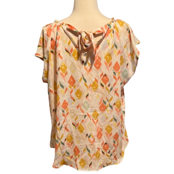LC LAUREN CONRAD Top Flutter Sleeve Abstract Pleated Scoop Neck Peach X-Large - Picture 2 of 8